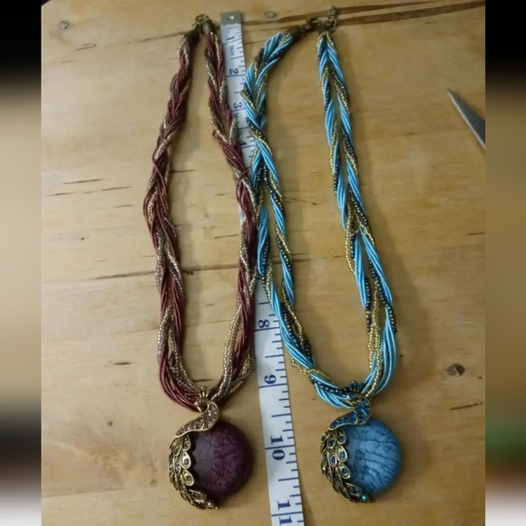 New Beautiful BLUE ONLY (ONE) peacock necklace.  Other colors available - Picture 1 of 5